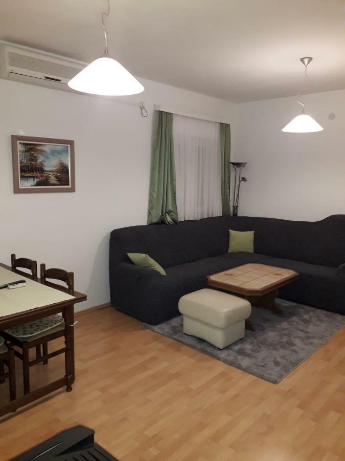 Apartments Knezevic Макарська Екстер'єр фото