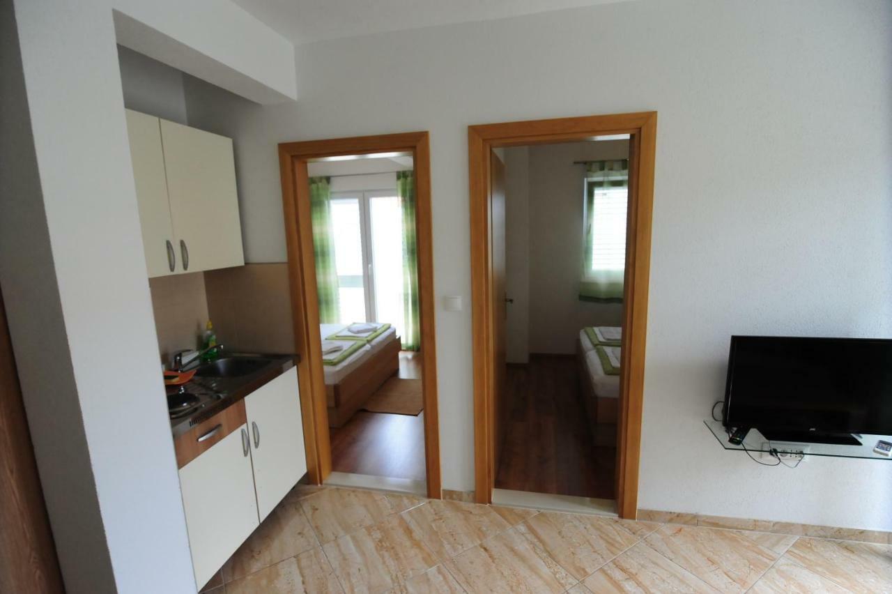 Apartments Knezevic Макарська Екстер'єр фото